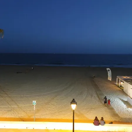 Primera Linea De Playa. Zona Playa Costilla. Apartment Rota