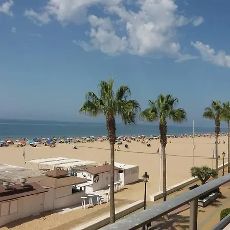 Primera Linea De Playa. Zona Playa Costilla. Rota
